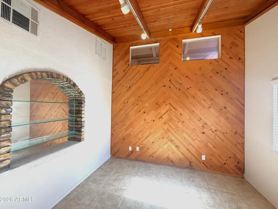 4 Bed 1 Bath Established Mid-Century Residence in Phoenix, AZ - 4