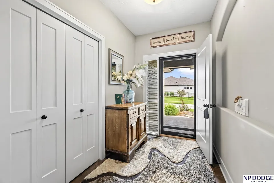 4 Bed 1 Bath Modern Contemporary Residence in Omaha, NE - 4