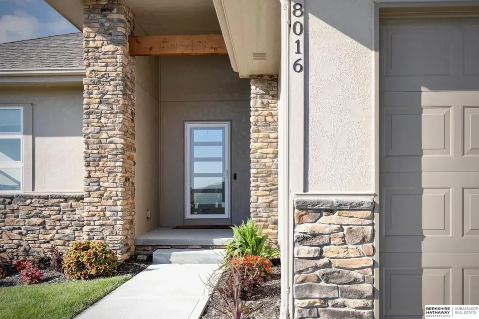 4 Bed 1 Bath Modern Contemporary Residence in Omaha, NE - 2