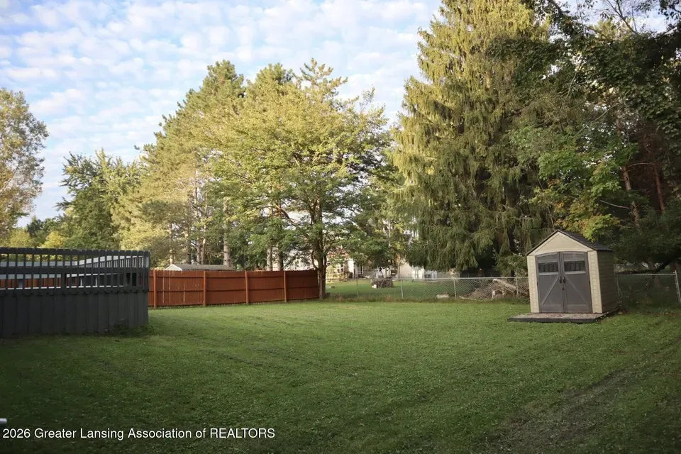 4 Bed 1 Bath Traditional Suburban Family Home in Lansing, MI - 5
