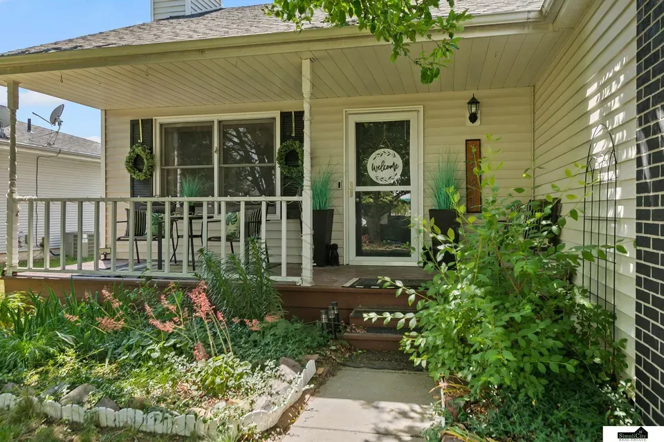 4 Bed 1 Bath Traditional Suburban Family Home in Lincoln, NE - 2