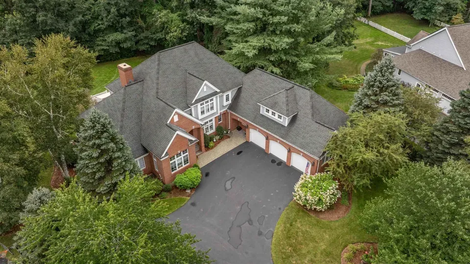 4 Bed 1 Bath Traditional Suburban Family Home in Nashua, NH - 3