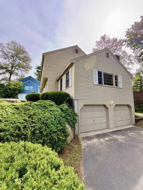 4 Bed 1 Bath Traditional Suburban Family Home in Nashua, NH - 3
