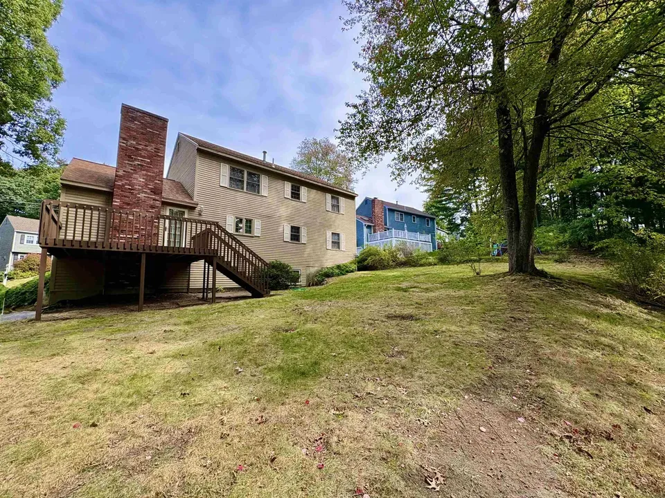 4 Bed 1 Bath Traditional Suburban Family Home in Nashua, NH - 4