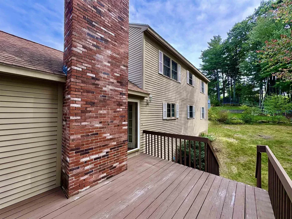 4 Bed 1 Bath Traditional Suburban Family Home in Nashua, NH - 5