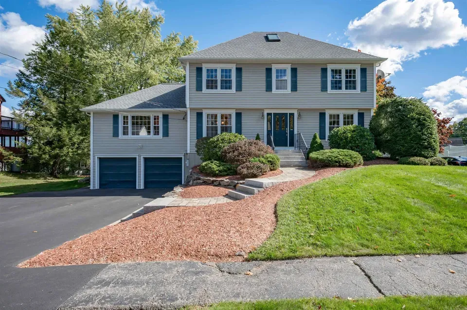 4 Bed 1 Bath Traditional Suburban Family Home in Nashua, NH - 1