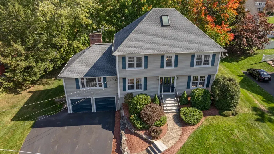 4 Bed 1 Bath Traditional Suburban Family Home in Nashua, NH - 3