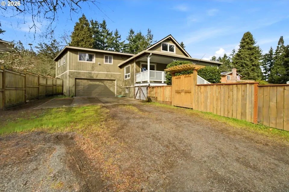 4 Bed 2 Bath Classic Historic Era Home in Beaverton, OR - 3