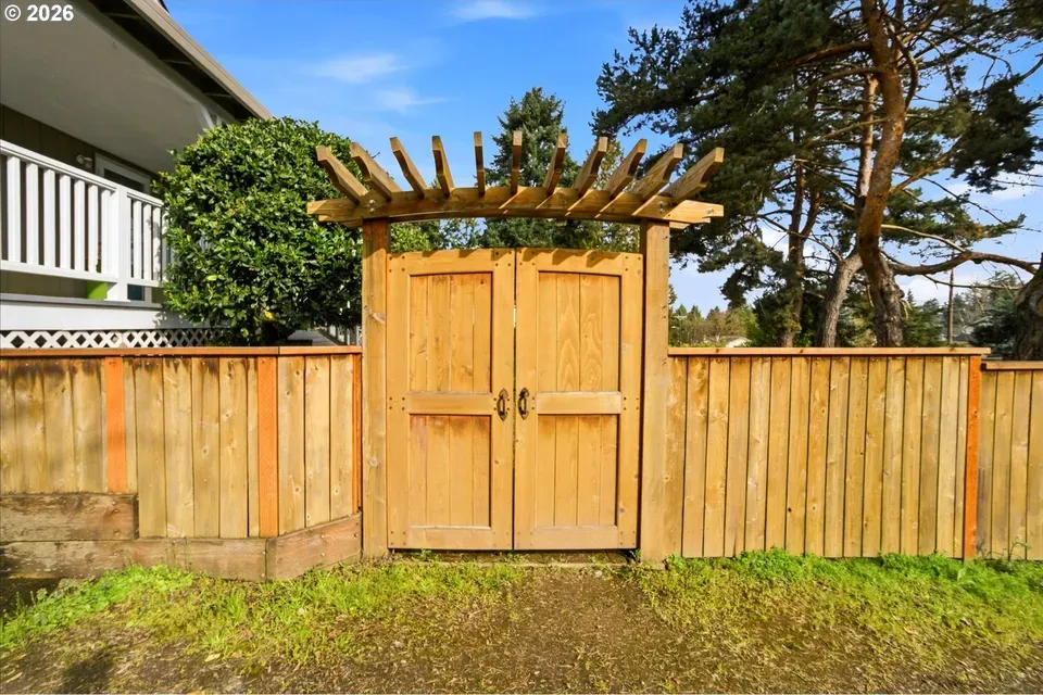 4 Bed 2 Bath Classic Historic Era Home in Beaverton, OR - 4