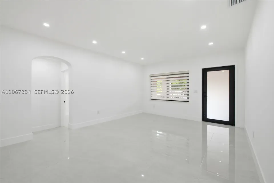 4 Bed 2 Bath Classic Historic Era Home in Coral Gables, FL - 4