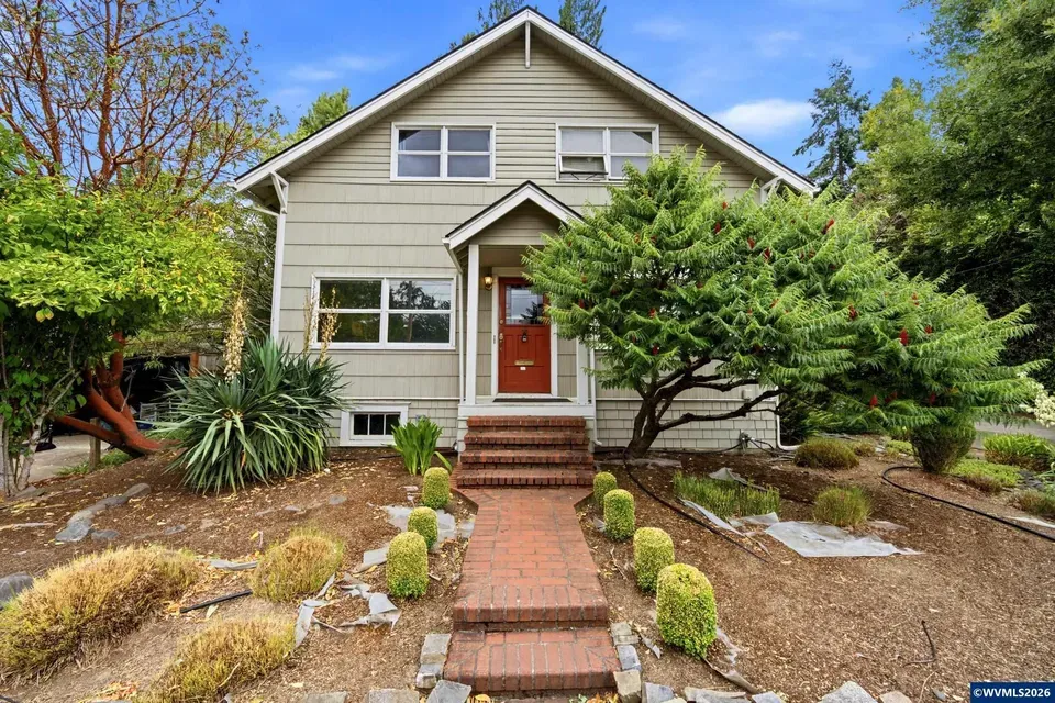 4 Bed 2 Bath Classic Historic Era Home in Corvallis, OR - 1