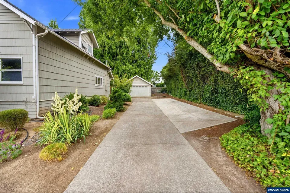 4 Bed 2 Bath Classic Historic Era Home in Corvallis, OR - 2