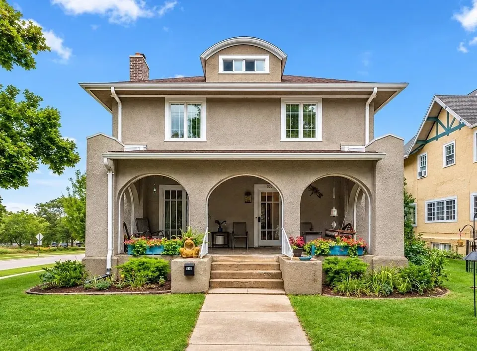 4 Bed 2 Bath Classic Historic Era Home in Green Bay, WI - 1