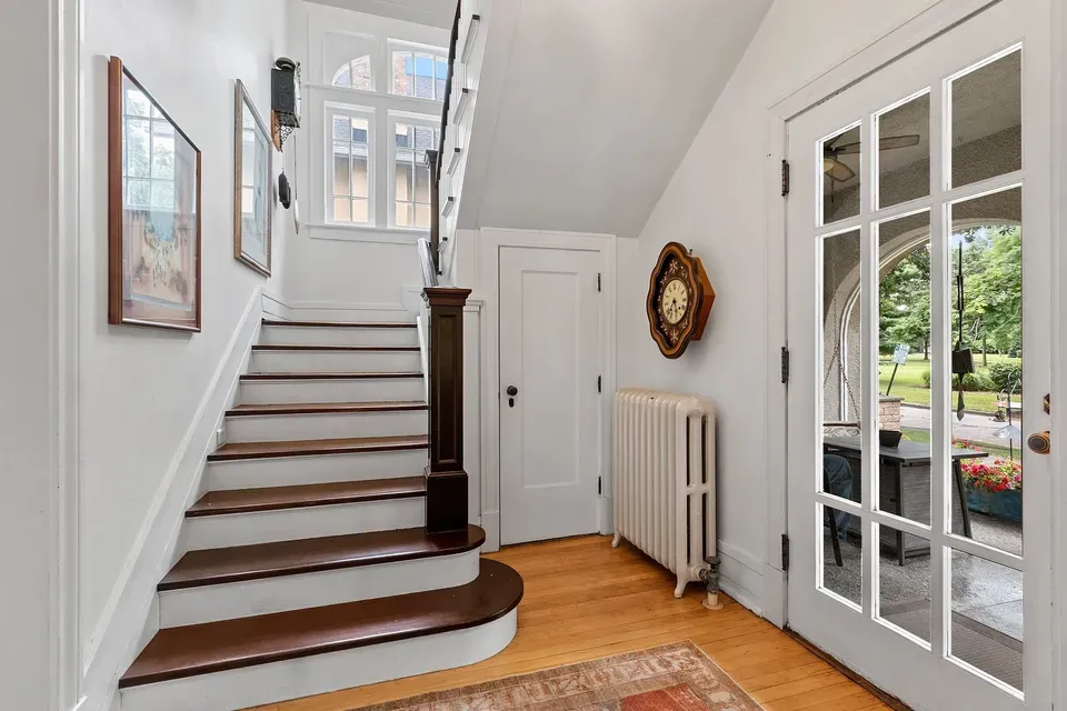 4 Bed 2 Bath Classic Historic Era Home in Green Bay, WI - 2