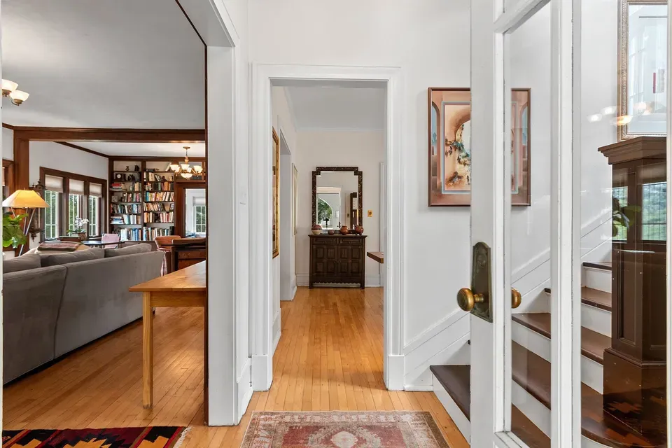 4 Bed 2 Bath Classic Historic Era Home in Green Bay, WI - 3