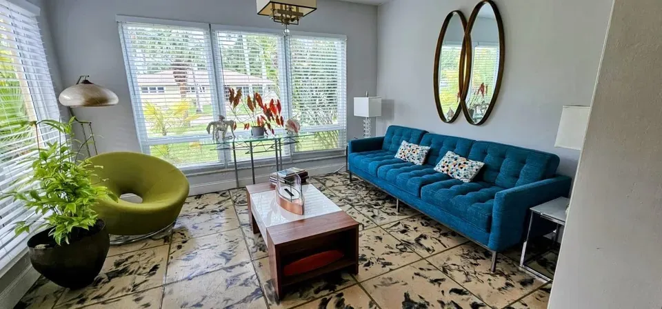 4 Bed 2 Bath Classic Historic Era Home in Hollywood, FL - 2