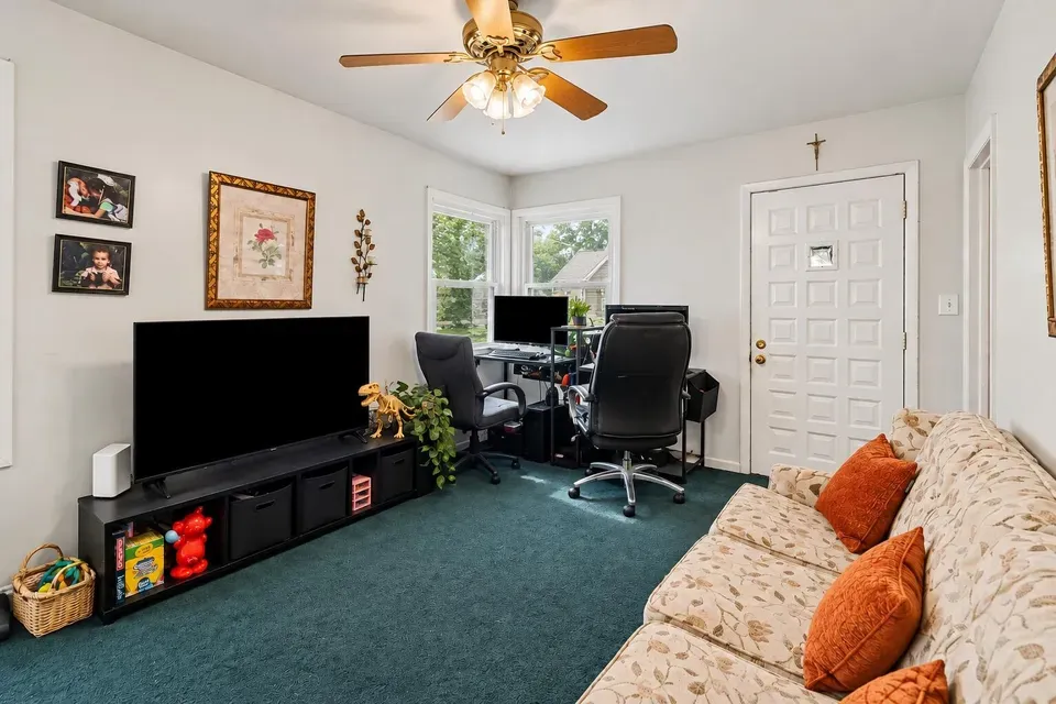4 Bed 2 Bath Classic Historic Era Home in Lansing, MI - 5