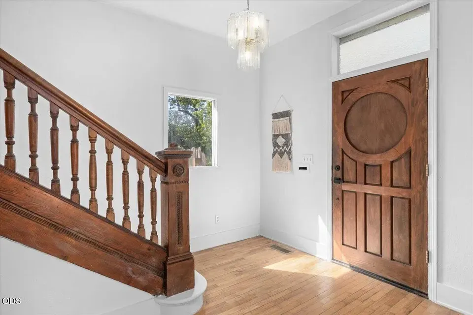 4 Bed 2 Bath Classic Historic Era Home in Medford, OR - 5