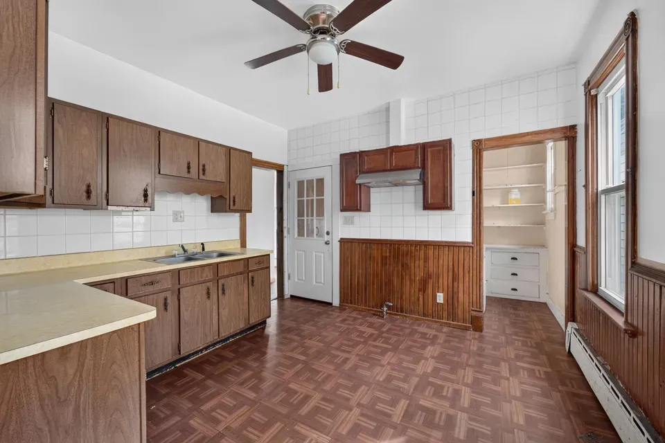4 Bed 2 Bath Classic Historic Era Home in Milwaukee, WI - 4