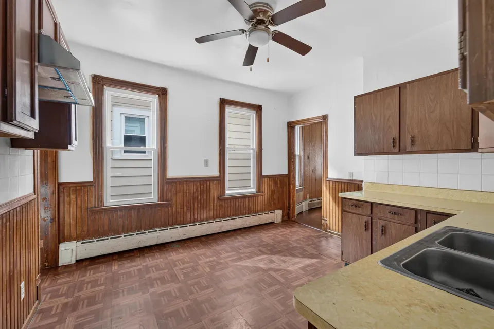 4 Bed 2 Bath Classic Historic Era Home in Milwaukee, WI - 5