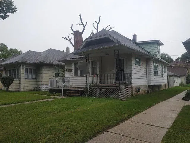 4 Bed 2 Bath Classic Historic Era Home in Milwaukee, WI - 3