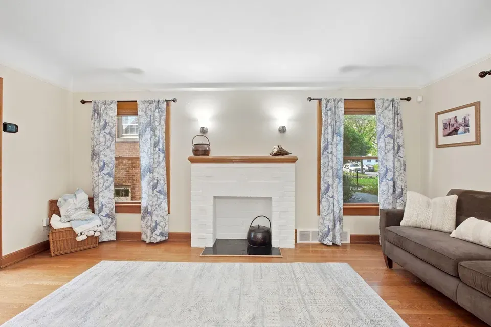 4 Bed 2 Bath Classic Historic Era Home in Milwaukee, WI - 3