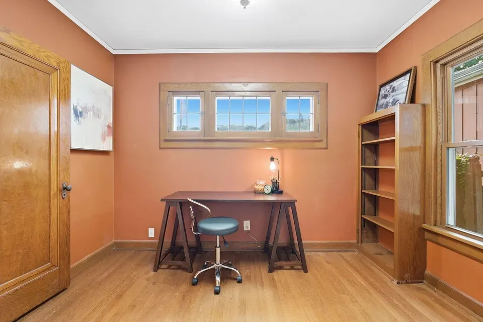 4 Bed 2 Bath Classic Historic Era Home in Milwaukee, WI - 4