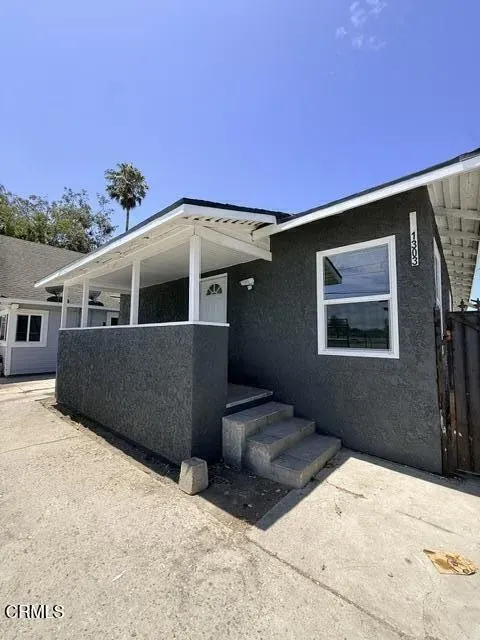 4 Bed 2 Bath Classic Historic Era Home in Oxnard, CA - 4