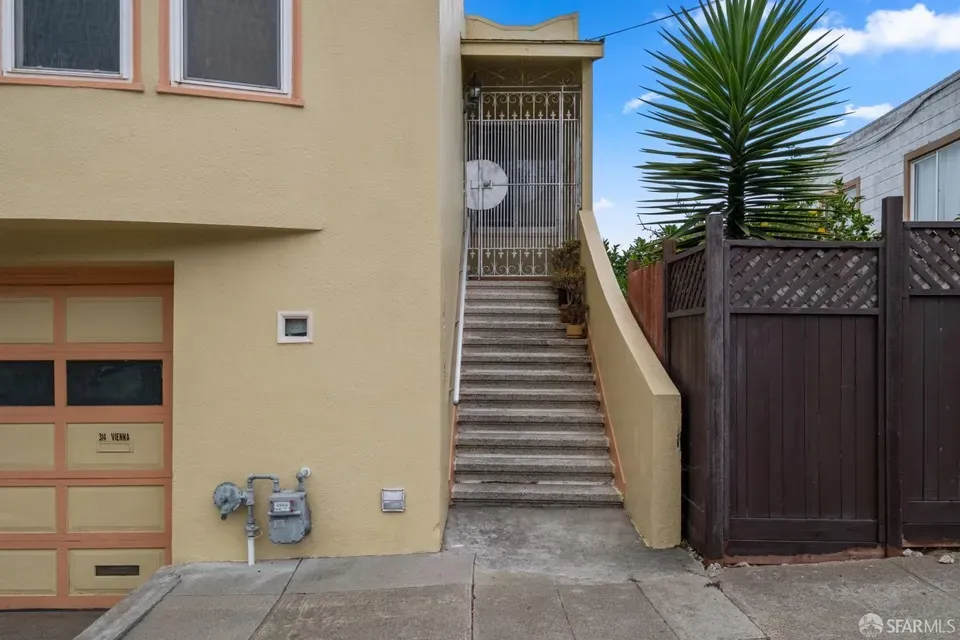 4 Bed 2 Bath Classic Historic Era Home in San Francisco, CA - 5