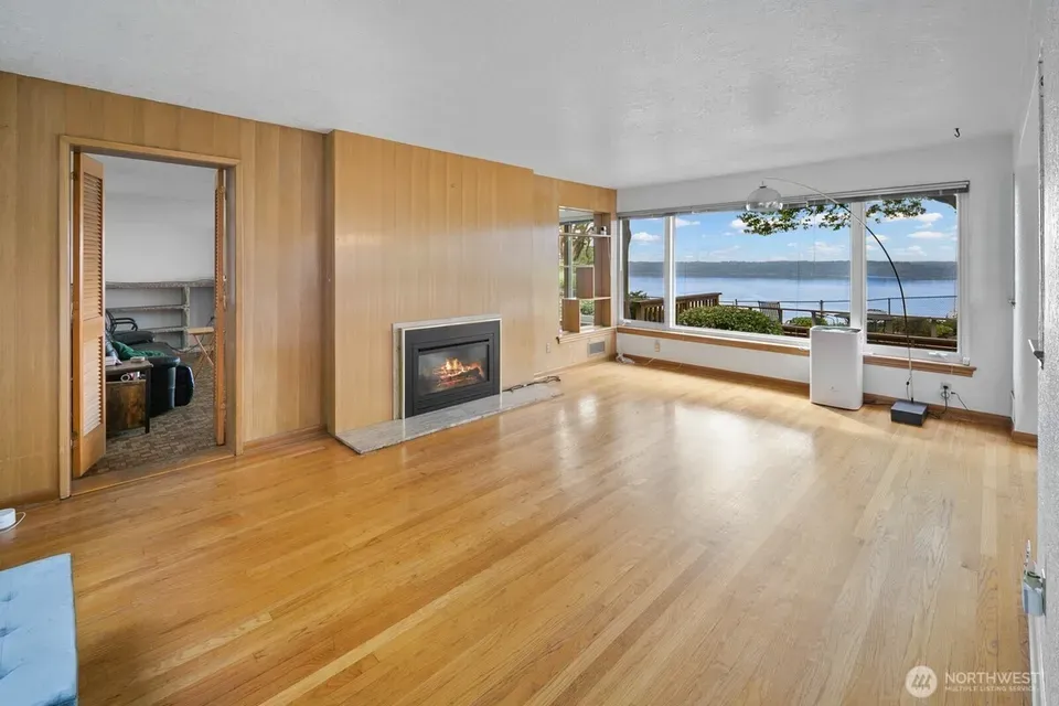 4 Bed 2 Bath Classic Historic Era Home in Seattle, WA - 5