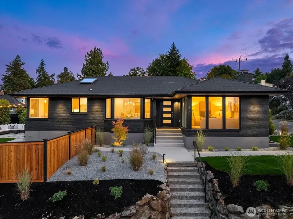 4 Bed 2 Bath Classic Historic Era Home in Seattle, WA - 1