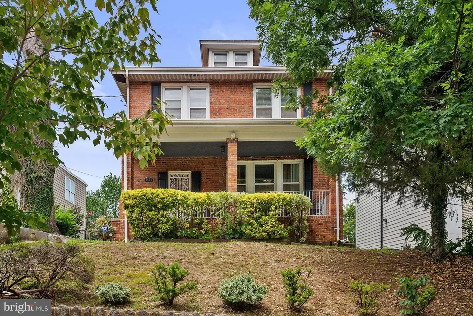 4 Bed 2 Bath Classic Historic Era Home in Washington, DC - 3