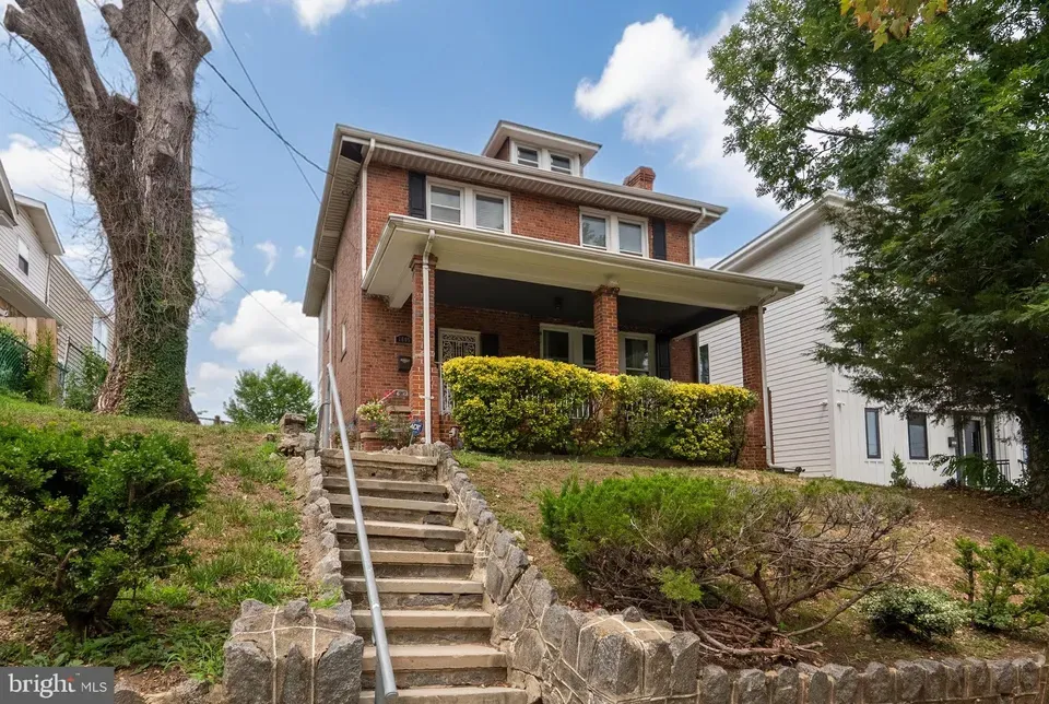 4 Bed 2 Bath Classic Historic Era Home in Washington, DC - 4