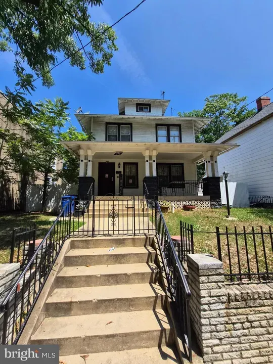 4 Bed 2 Bath Classic Historic Era Home in Washington, DC