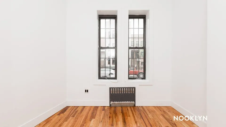 4 Bed 2 Bath Contemporary High-Rise Condo in Brooklyn, NY - 3