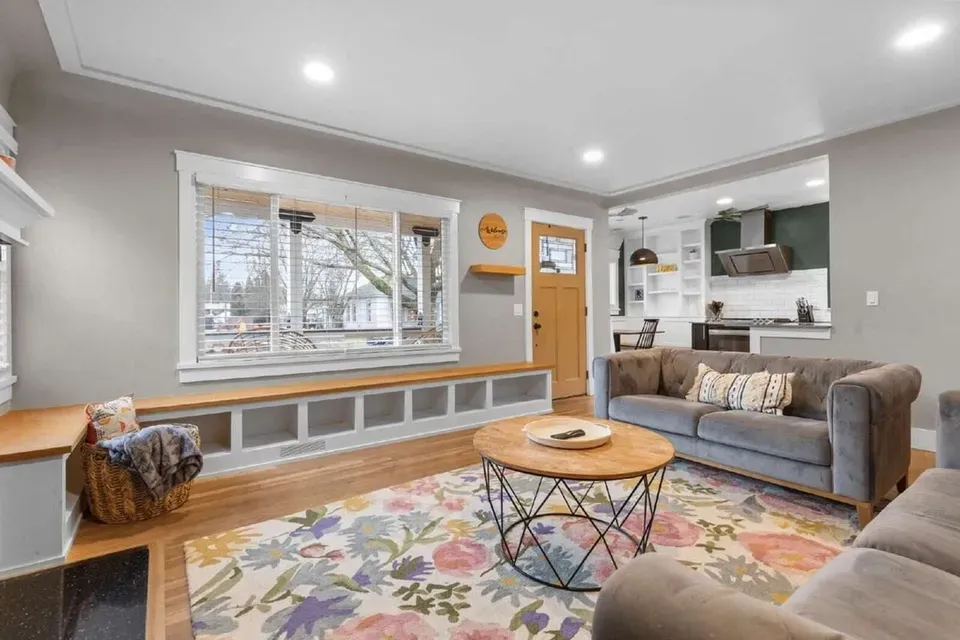 4 Bed 2 Bath Contemporary High-Rise Condo in Coeur d Alene, ID