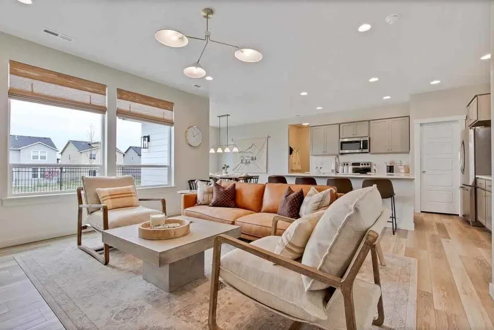 4 Bed 2 Bath Contemporary High-Rise Condo in Meridian, ID
