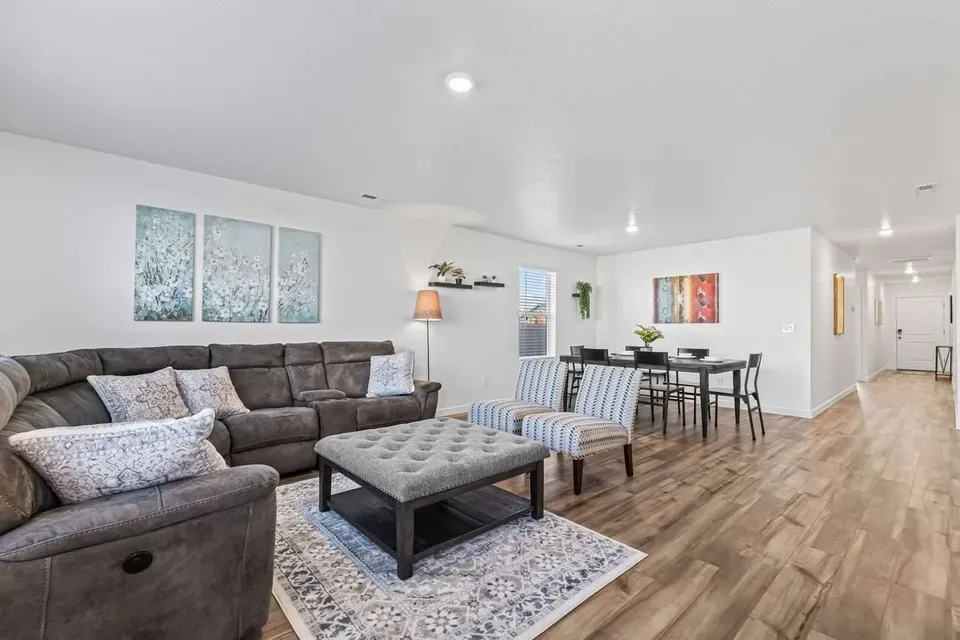 4 Bed 2 Bath Contemporary High-Rise Condo in Nampa, ID - 1