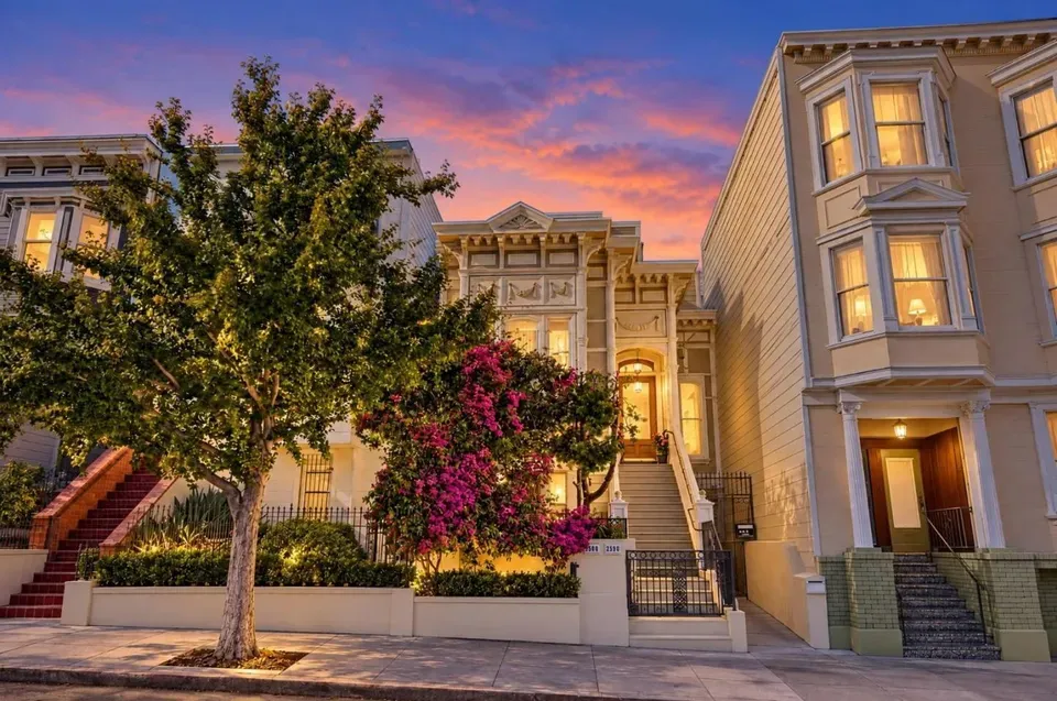 4 Bed 2 Bath Contemporary High-Rise Condo in San Francisco, CA - 2