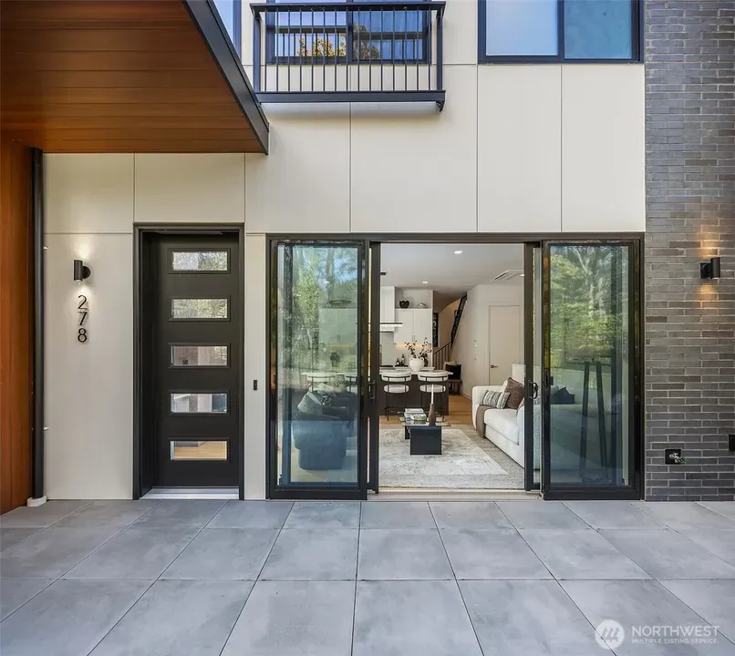 4 Bed 2 Bath Contemporary Multi-Level Townhome in Bellevue, WA