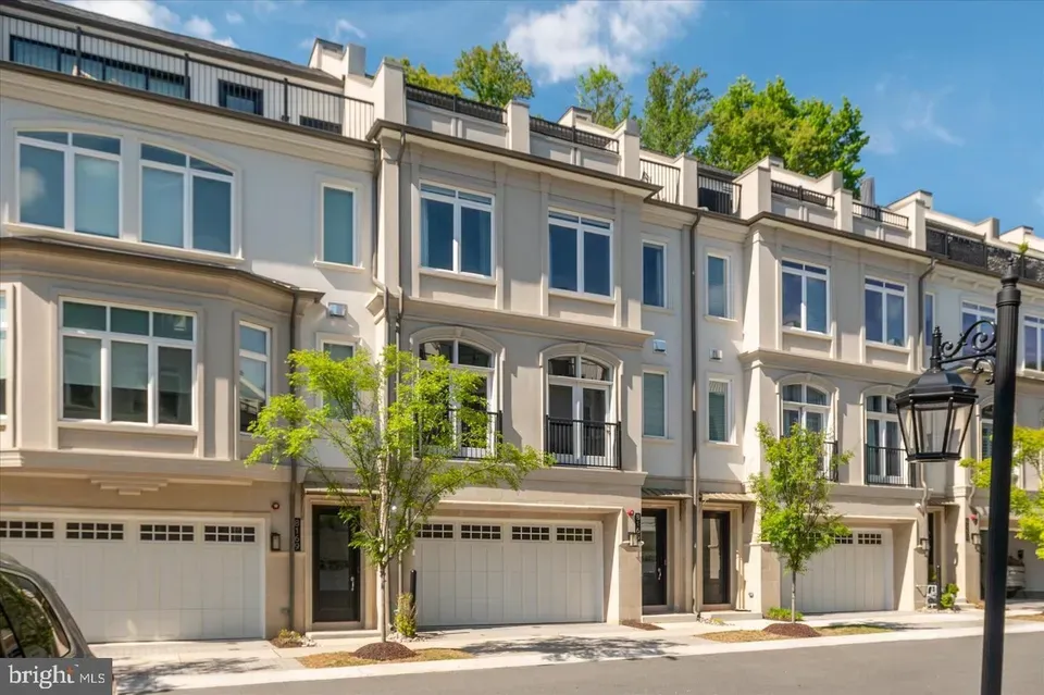 4 Bed 2 Bath Contemporary Multi-Level Townhome in Bethesda, MD - 2