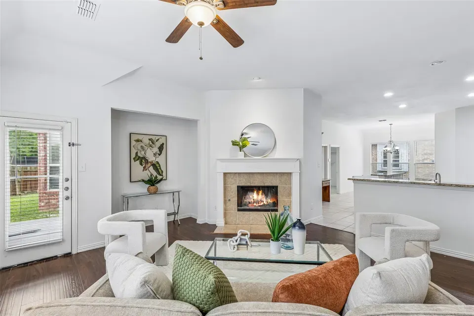4 Bed 2 Bath Established Contemporary Home in Allen, TX