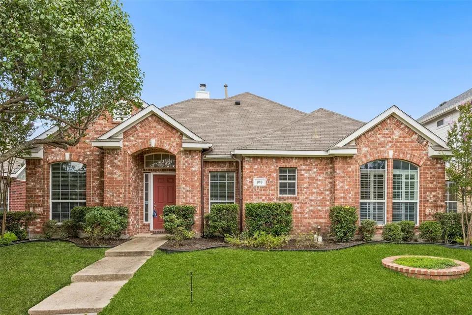 4 Bed 2 Bath Established Contemporary Home in Allen, TX - 5