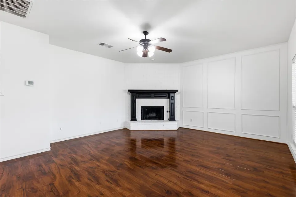 4 Bed 2 Bath Established Contemporary Home in Allen, TX - 3