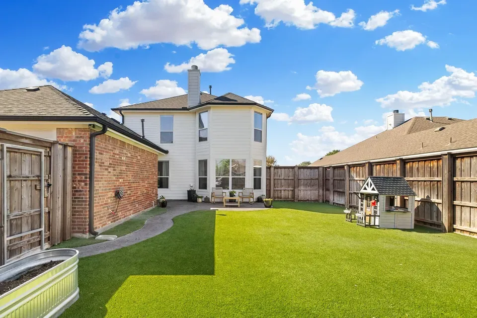 4 Bed 2 Bath Established Contemporary Home in Allen, TX - 3