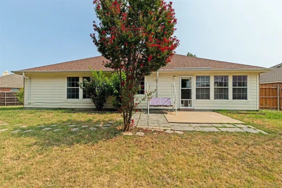 4 Bed 2 Bath Established Contemporary Home in Allen, TX - 4