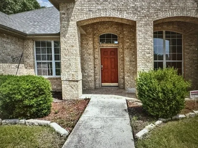 4 Bed 2 Bath Established Contemporary Home in Allen, TX - 2