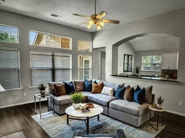 4 Bed 2 Bath Established Contemporary Home in Allen, TX - 4