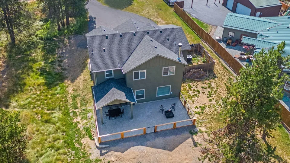 4 Bed 2 Bath Established Contemporary Home in Bend, OR - 4