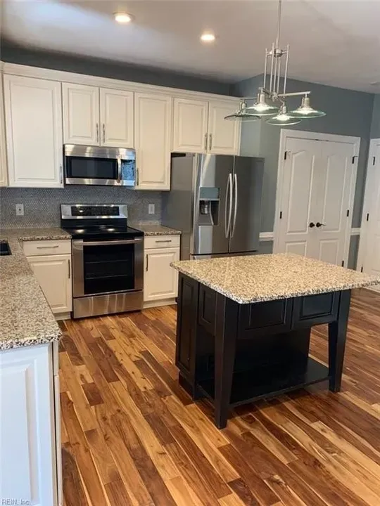 4 Bed 2 Bath Established Contemporary Home in Chesapeake, VA - 3